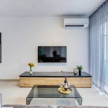 Plan Court Seaside Suites In Qawra By 360 Estates St. Paul's Bay Esterno foto