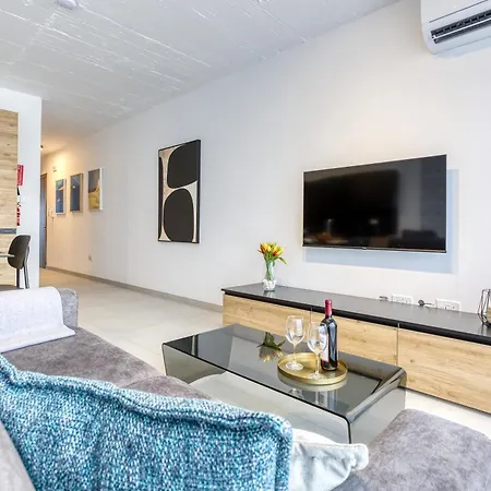 Plan Court Seaside Suites In Qawra By 360 Estates St. Paul's Bay Esterno foto