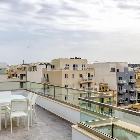 Plan Court Seaside Suites In Qawra By 360 Estates St. Paul's Bay Esterno foto